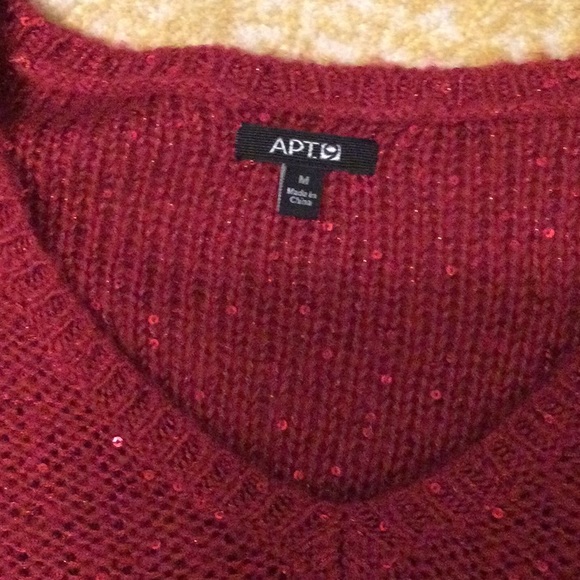 Sparkly red sweater - Picture 2 of 3